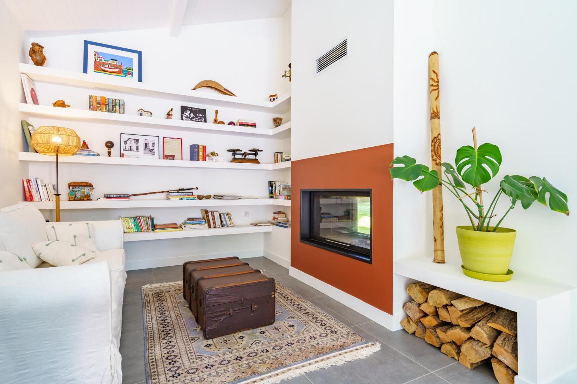 La Conciergerie A Biarritz, Avec Fronton Pour Pelote Basque, Boulodrome, Bar-comptoir